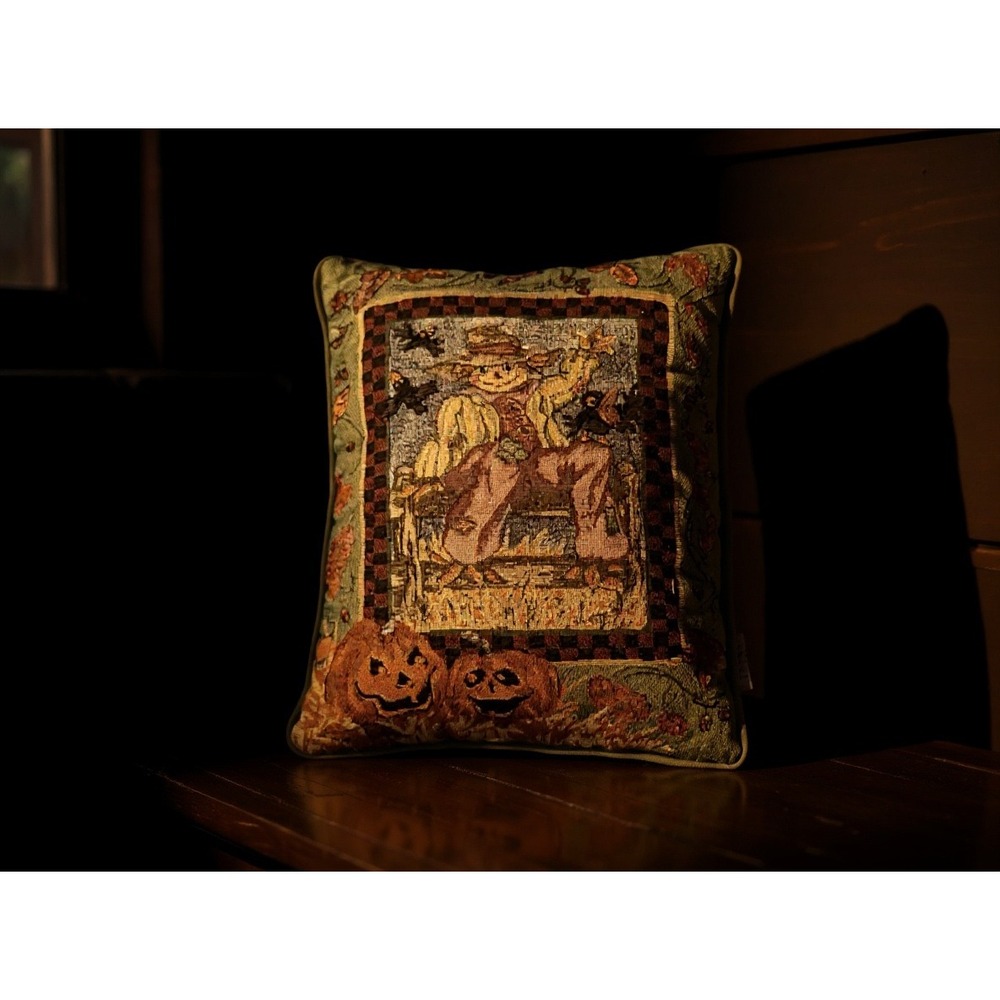 Riverdale Decorative Throw Pillow Scarecrow‎ Pumpkins Halloween Tapestry cottage